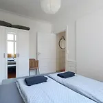 Spacious Danish Design Downtown Appartamento *