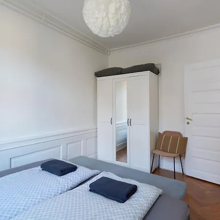 Spacious Danish Design Downtown Daire Kopenhag